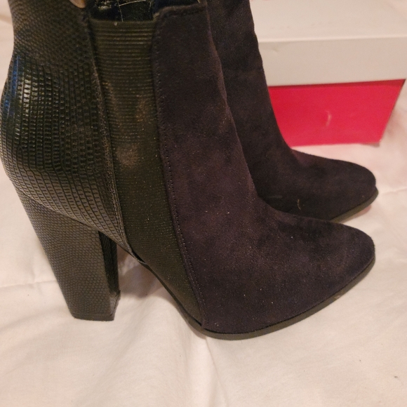 MOVING SALE NEED GONE ASAP!!! - Picture 1 of 4